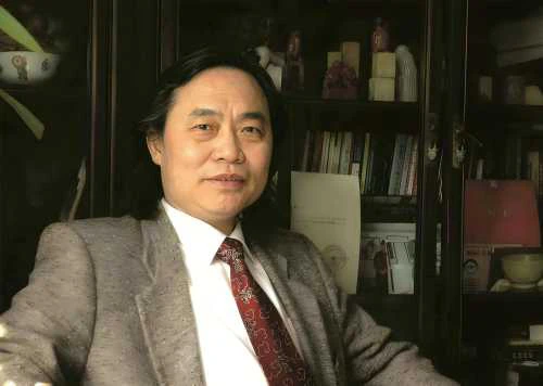 尹石老师的照片，单击鼠标查看大图！